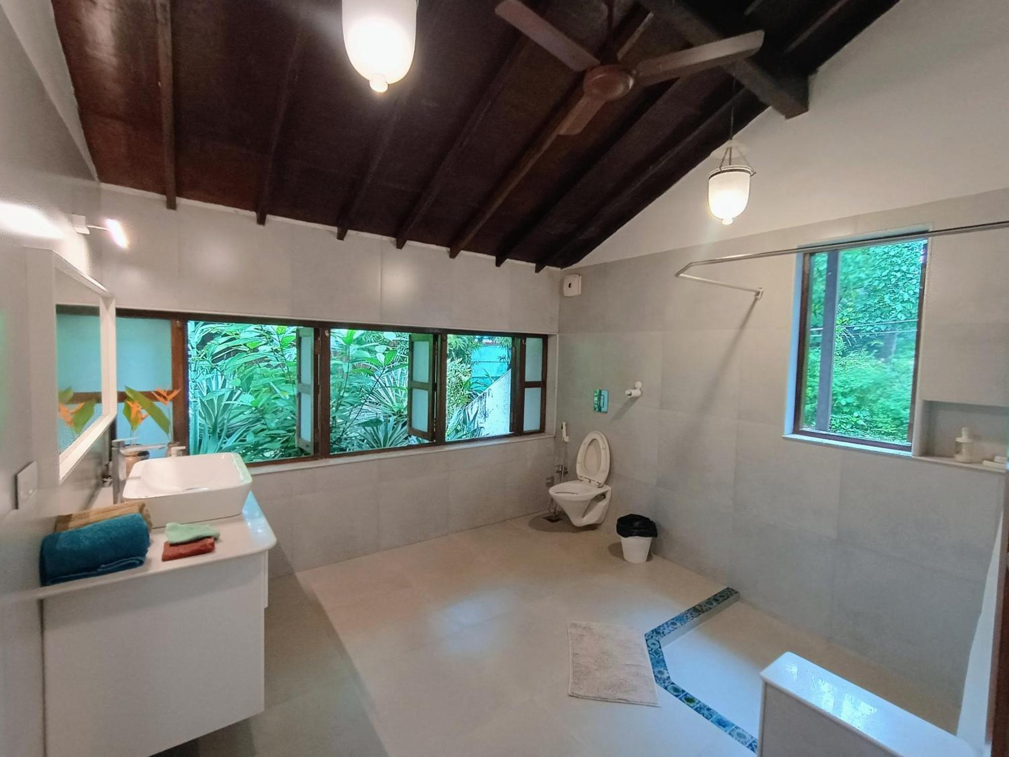Banyan House - Luxurious 4 Bedroom Villa On One Acre, Near The Beach Nagaon  Buitenkant foto