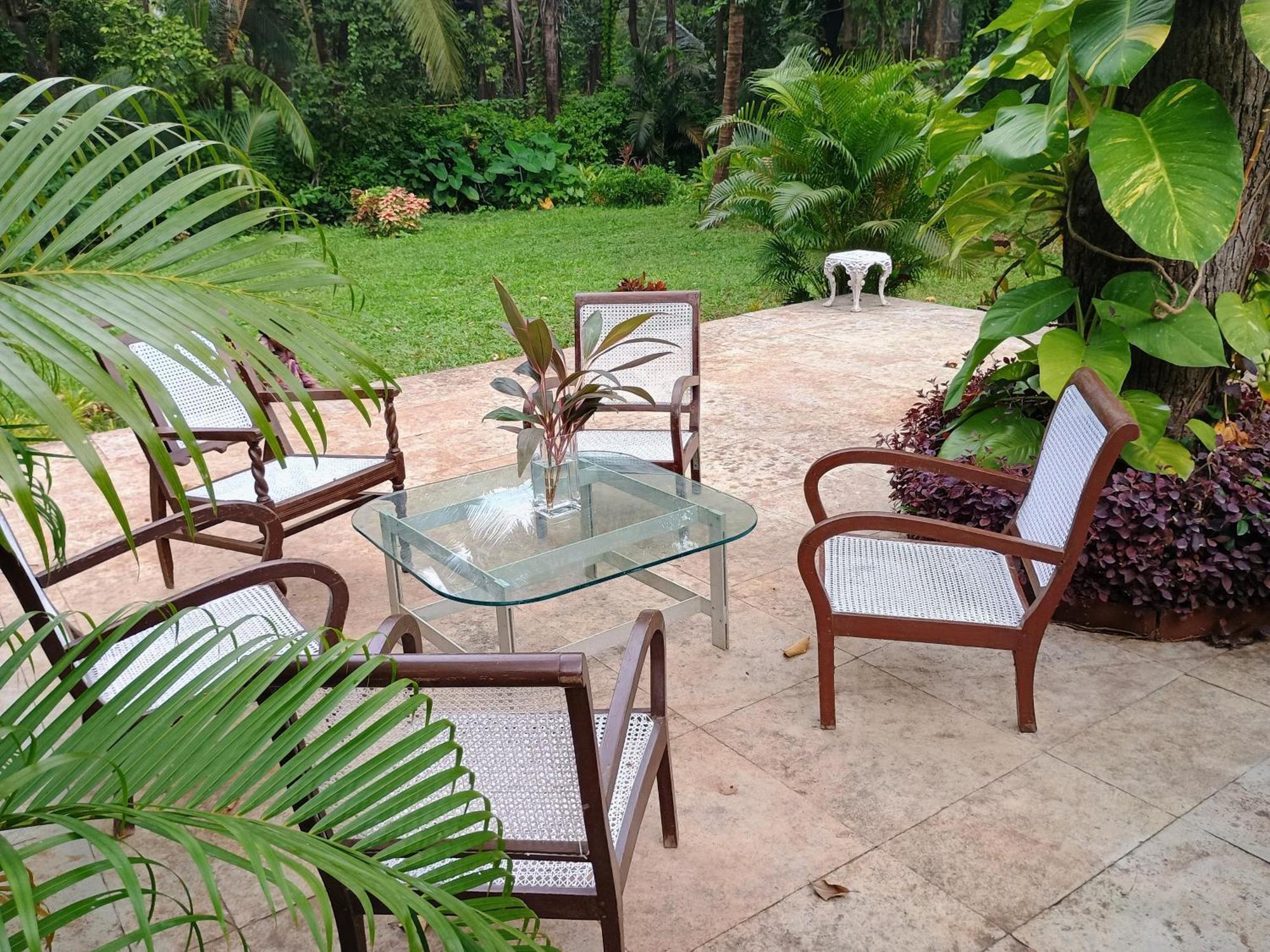 Banyan House - Luxurious 4 Bedroom Villa On One Acre, Near The Beach Nagaon  Buitenkant foto