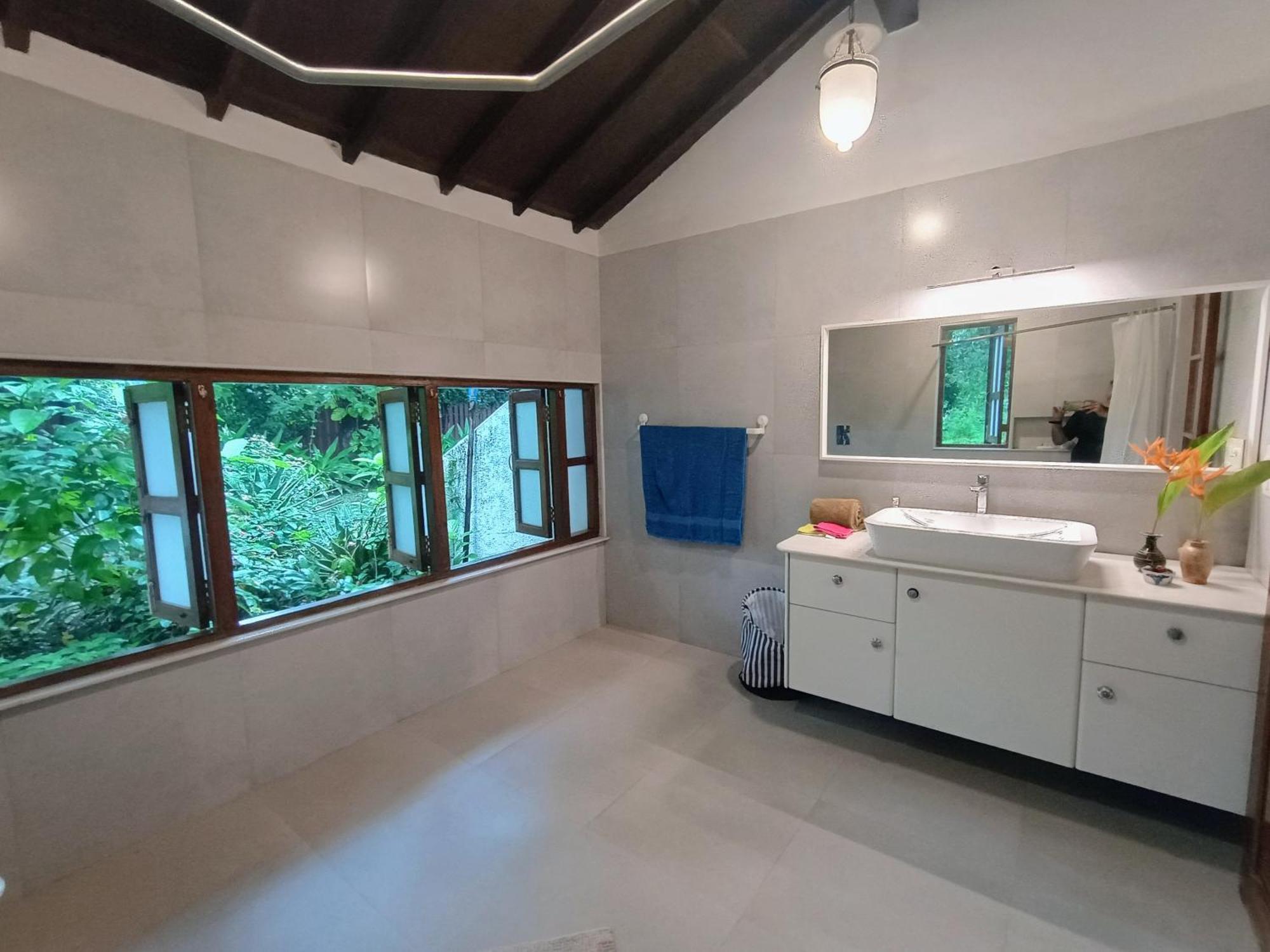 Banyan House - Luxurious 4 Bedroom Villa On One Acre, Near The Beach Nagaon  Buitenkant foto
