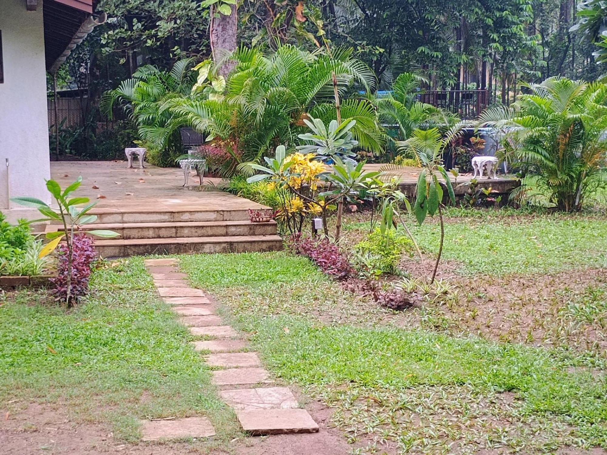 Banyan House - Luxurious 4 Bedroom Villa On One Acre, Near The Beach Nagaon  Buitenkant foto